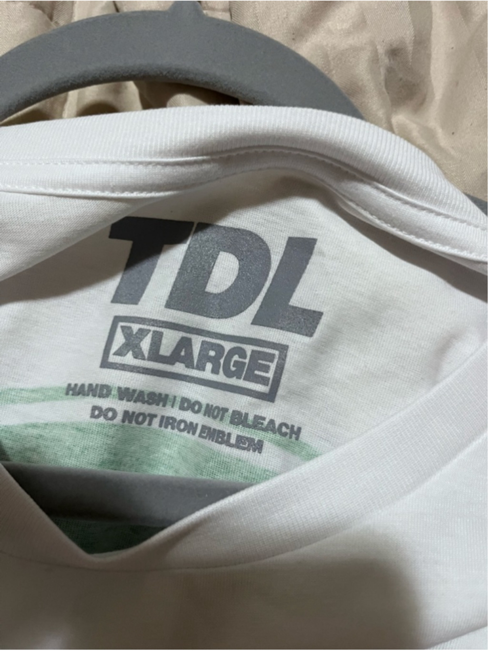 NWOT Men's TDL White Short Sleeve Tee XL with Green Land Rover Logo - Picture 5 of 5